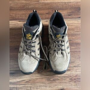 Bulldozer steel toed shoes